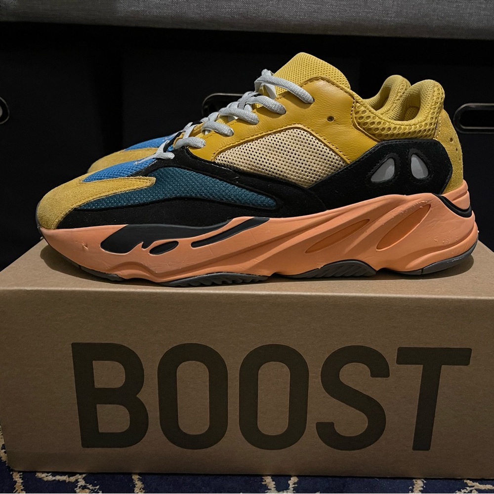 Yeezy Boost 700 Sun Size 11